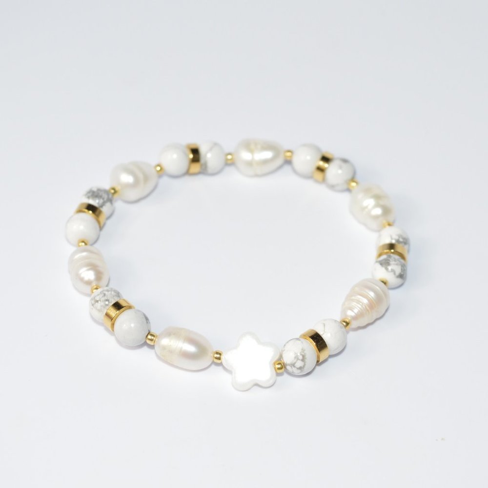 Howlite Freshwater Pearls Clover Beaded Bracelets